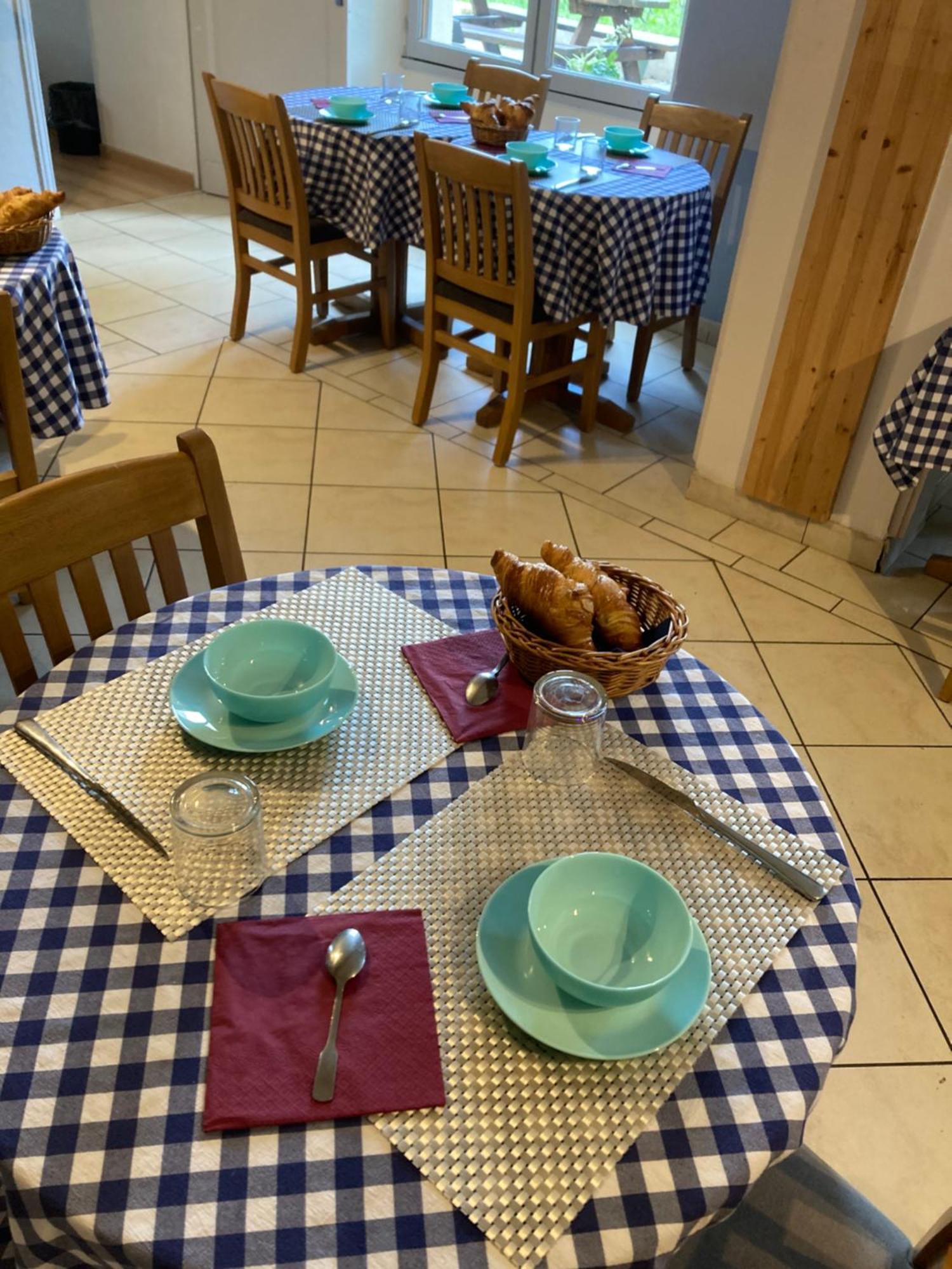 Chez Hervé le Châtelet La Chaux Neuve Esterno foto